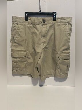 Columbia Men”s 9” OMNI - SHADE SUN PROTECTION Cargo Shorts Size 38W 9L
